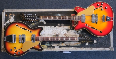 A Pair of Belters ~ Mogwai's 1967 Fender Coronados - Retro Twinset